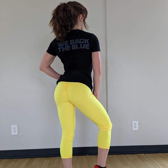 Bright Yellow Capris Leggings - Picture 4 of 5